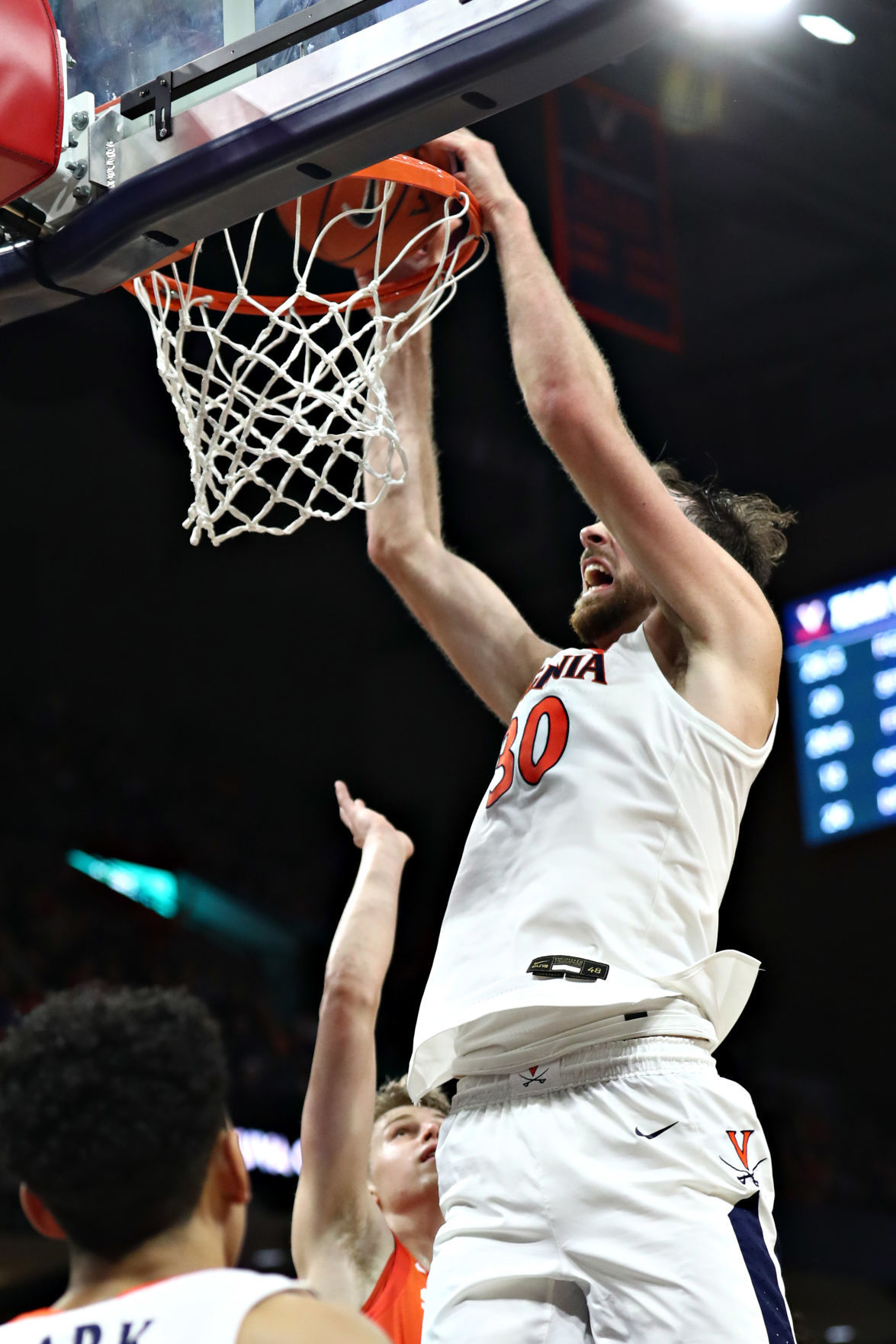 20200111_cdp_sports_uvahoops75.JPG